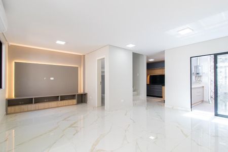 Sala de casa de condomínio para alugar com 3 quartos, 300m² em Santa Felicidade, Curitiba