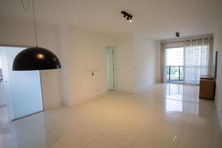 Sala / Sala de Jantar de apartamento para alugar com 1 quarto, 52m² em Campo Belo, São Paulo