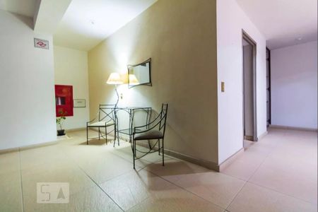 Apartamento para alugar com 67m², 2 quartos e 2 vagas Apartamento para alugar com 67m², 2 quartos e 2 vagasHall social