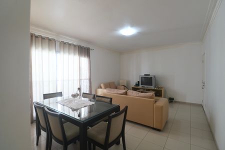 Sala de apartamento para alugar com 3 quartos, 140m² em Vila Julia, Guarujá