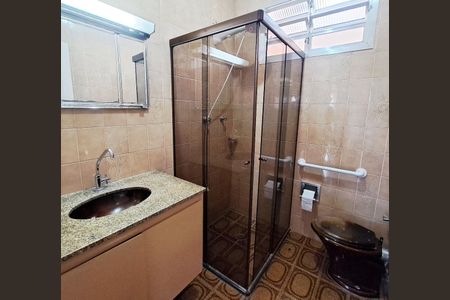 Banheiro de casa para alugar com 2 quartos, 100m² em Centro, Osasco