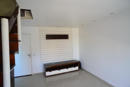 Sala de apartamento para alugar com 2 quartos, 64m² em Barra da Tijuca, Rio de Janeiro