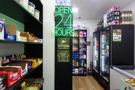 Apartamento para alugar com 15m², 1 quarto e sem vaga Apartamento para alugar com 15m², 1 quarto e sem vagaMini Mercado