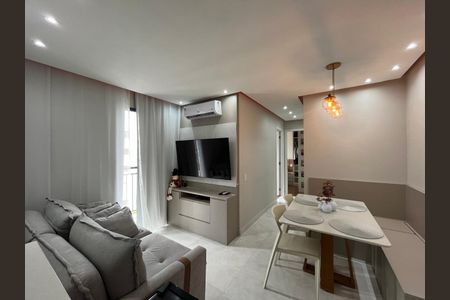 Sala de apartamento para alugar com 2 quartos, 43m² em Curicica, Rio de Janeiro