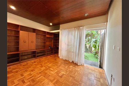 Casa à venda com 4 quartos, 525m² em Granja Julieta, São Paulo