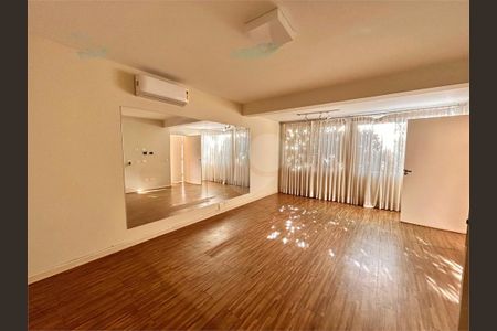 Casa à venda com 4 quartos, 525m² em Granja Julieta, São Paulo