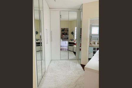 Casa à venda com 3 quartos, 200m² em Parque Terra Nova, São Bernardo do Campo