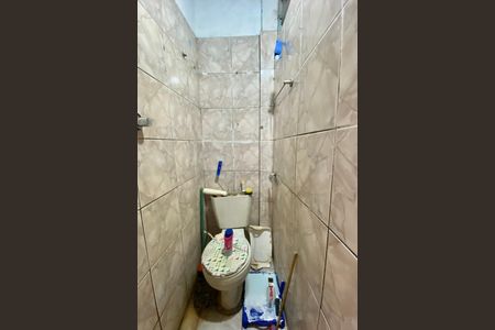 Banheiro  de kitnet/studio para alugar com 1 quarto, 14m² em Copacabana, Rio de Janeiro