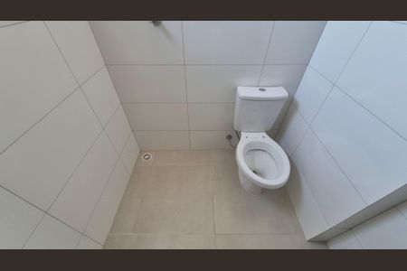 Banheiro  de kitnet/studio à venda com 1 quarto, 20m² em Vila Sao Pedro, Santo André