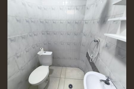 Banheiro de kitnet/studio para alugar com 1 quarto, 28m² em Vila Mariana, São Paulo