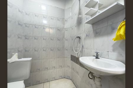 Banheiro de kitnet/studio para alugar com 1 quarto, 28m² em Vila Mariana, São Paulo