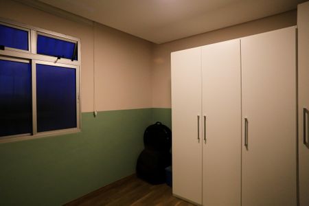 Quarto 2 de apartamento para alugar com 3 quartos, 100m² em Sagrada Família, Belo Horizonte