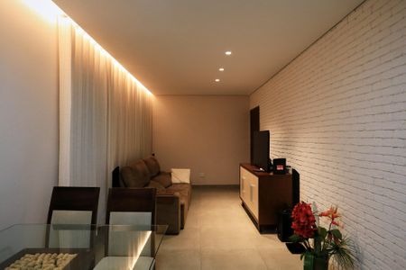 Sala de apartamento para alugar com 3 quartos, 100m² em Sagrada Família, Belo Horizonte