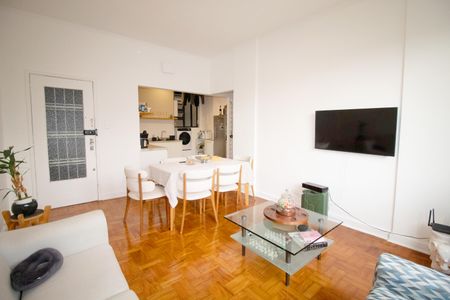Apartamento à venda com 75m², 2 quartos e sem vaga