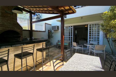 Quintal de casa de condomínio à venda com 4 quartos, 140m² em Vargem Pequena, Rio de Janeiro