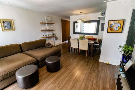 Sala de apartamento para alugar com 2 quartos, 67m² em Vila Suzana, São Paulo