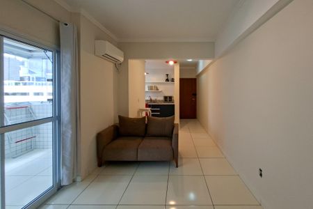 Sala de apartamento para alugar com 1 quarto, 59m² em Canto do Forte, Praia Grande