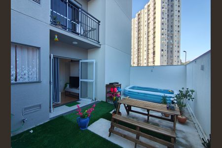 Apartamento à venda com 74m², 2 quartos e 1 vaga Apartamento à venda com 74m², 2 quartos e 1 vagaVaranda / Quintal