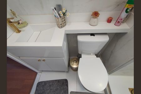 Apartamento à venda com 74m², 2 quartos e 1 vaga Apartamento à venda com 74m², 2 quartos e 1 vagaBanheiro Social