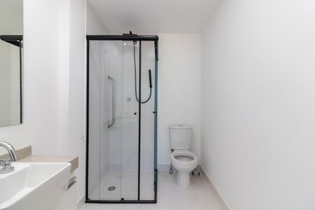 Banheiro de apartamento para alugar com 1 quarto, 28m² em Tucuruvi, São Paulo