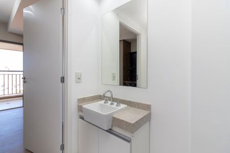 Banheiro de apartamento para alugar com 1 quarto, 28m² em Tucuruvi, São Paulo