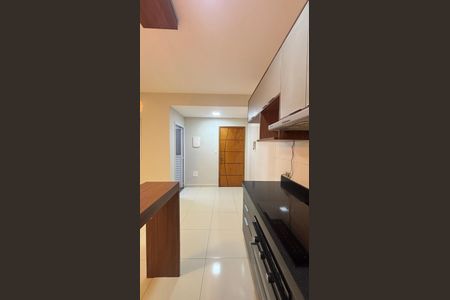 Apartamento para alugar com 100m², 2 quartos e 1 vaga Apartamento para alugar com 100m², 2 quartos e 1 vagaCozinha