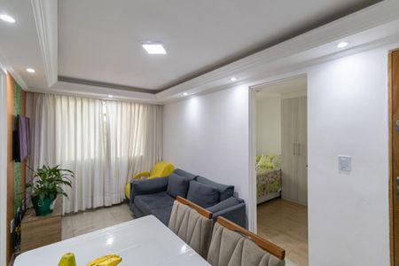 Sala de apartamento para alugar com 3 quartos, 52m² em Cidade Líder, São Paulo