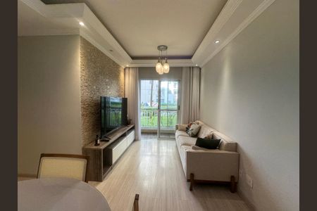 Sala de apartamento para alugar com 3 quartos, 68m² em Jardim Tupanci, Barueri