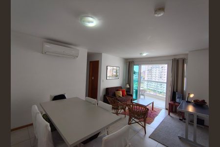 Sala de apartamento à venda com 2 quartos, 69m² em Barra Olímpica, Rio de Janeiro