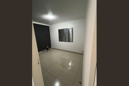 Quarto 3 de casa para alugar com 3 quartos, 220m² em São Lucas, São Paulo