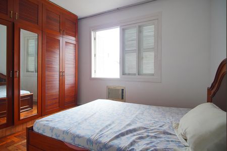 Quarto 2 de apartamento para alugar com 2 quartos, 65m² em São João, Porto Alegre