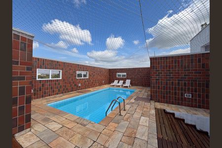 Apartamento para alugar com 180m², 4 quartos e 2 vagasÁrea comum - Piscina