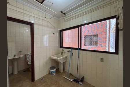 Apartamento para alugar com 180m², 4 quartos e 2 vagasÁrea de serviço