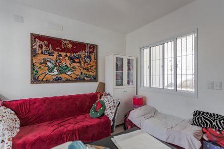 Sala de casa de condomínio à venda com 2 quartos, 82m² em Jardim Carvalho, Porto Alegre