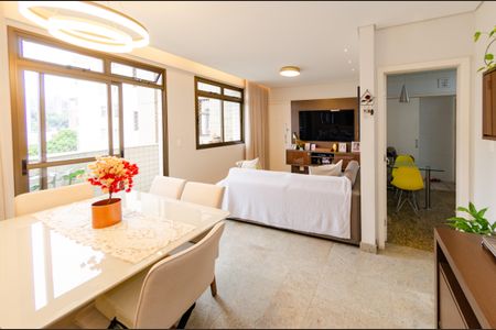 Sala de apartamento à venda com 3 quartos, 90m² em Coracao de Jesus, Belo Horizonte