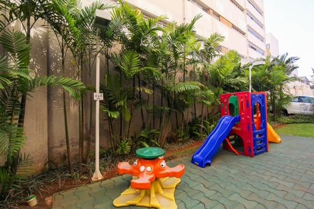 Apartamento para alugar com 49m², 2 quartos e 1 vaga Apartamento para alugar com 49m², 2 quartos e 1 vagaÁrea comum - Playground