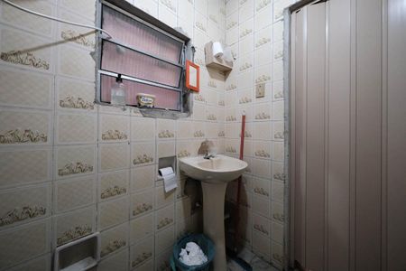 Banheiro de casa para alugar com 4 quartos, 125m² em Burgo Paulista, São Paulo