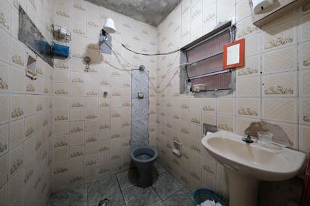 Banheiro de casa para alugar com 4 quartos, 125m² em Burgo Paulista, São Paulo