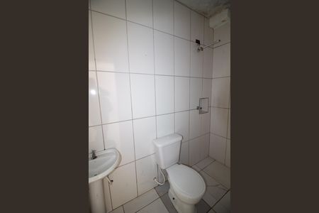 Banheiro de apartamento para alugar com 2 quartos, 30m² em Jardim Lucia, São Paulo