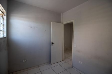 Quarto 2 de apartamento para alugar com 2 quartos, 30m² em Jardim Lucia, São Paulo