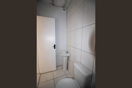 Banheiro de apartamento para alugar com 2 quartos, 30m² em Jardim Lucia, São Paulo