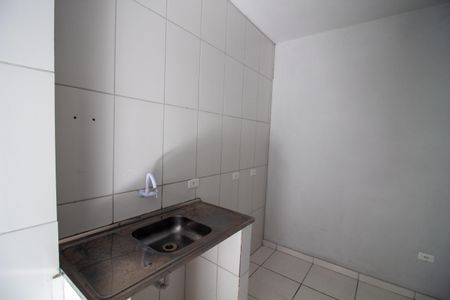 Cozinha de apartamento para alugar com 2 quartos, 30m² em Jardim Lucia, São Paulo