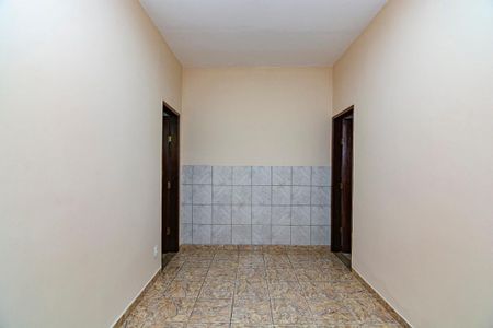 Sala de casa para alugar com 2 quartos, 50m² em Carlos Prates, Belo Horizonte