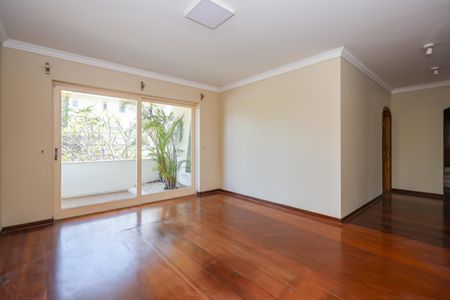 Sala 2 de casa à venda com 3 quartos, 630m² em Jardim Leonor, São Paulo
