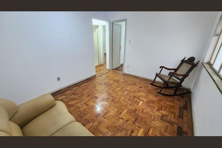 Sala de apartamento para alugar com 2 quartos, 65m² em Marapé, Santos