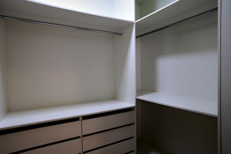 Apartamento para alugar com 190m², 3 quartos e 2 vagasCloset da suíte