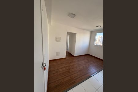Sala de apartamento para alugar com 2 quartos, 35m² em Vila Galvão, Guarulhos