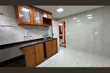 Apartamento para alugar com 210m², 4 quartos e 3 vagas Apartamento para alugar com 210m², 4 quartos e 3 vagasCozinha