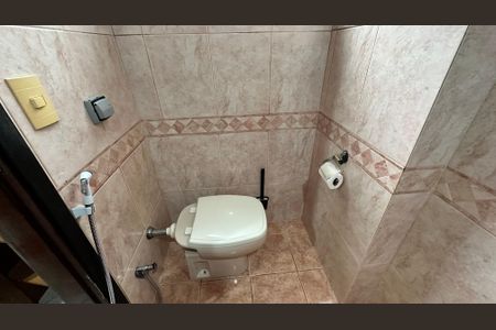 Apartamento para alugar com 210m², 4 quartos e 3 vagas Apartamento para alugar com 210m², 4 quartos e 3 vagasBanheiro quarto 4