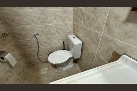 Apartamento para alugar com 210m², 4 quartos e 3 vagas Apartamento para alugar com 210m², 4 quartos e 3 vagasBanheiro quarto 1